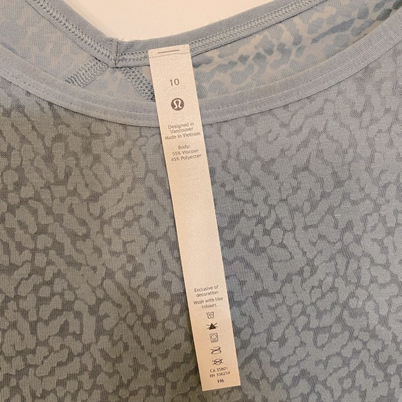 Lululemon Loop Around Tee - Picture 3 of 6